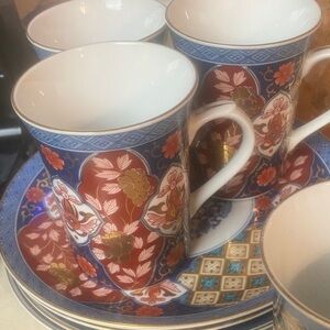 Elegant Floral Mug and Plate Set
SMITHSONIAN INSTITUTE